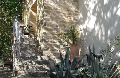 Taurize Apartment | Luxurious apartment for two/three overlooking the river, rock pool/waterfal