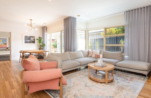 Barwon Heads House | Luxurious Coastal Magnificence Solar Heated Pool