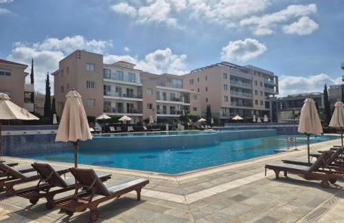 Universal Apartment | Luxurious Five Star Amenities
