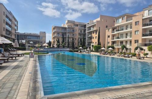 Universal Apartment | Luxurious Five Star Amenities