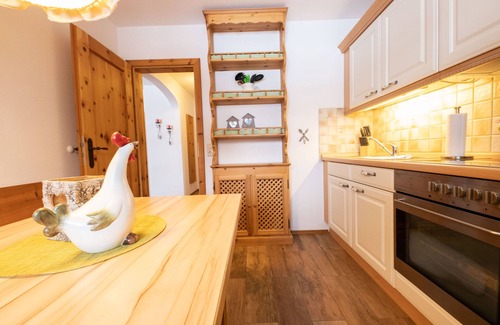 Untergrainau Apartment | Luxurious holiday apartment "Alpenrose" at the foot of the Zugspitze