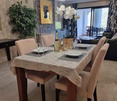 Benahavis Apartment | Luxurious Holiday Home in Benahavis