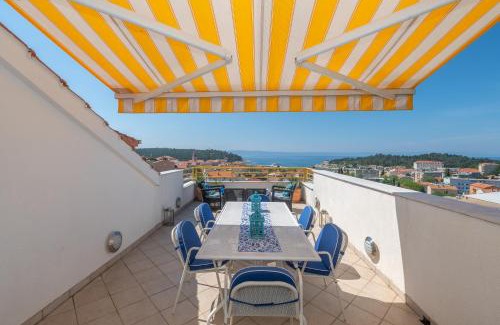 Brinje Apartment | Luxurious Penthouse Style Apartment