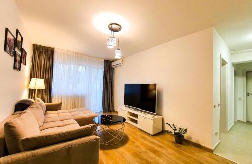 Popesti-Leordeni Apartment | Luxurious Retreat 1BR Apartment with Netflix, Private Parking and self check in