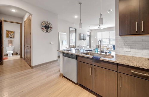 Loring Heights Condo | Luxurious West Midtown Condo by RedAwning