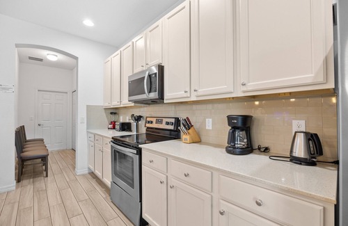 Loughman House | Luxury 13 Bedroom Disney Villa Pool SPA Game Room WI-FI 13 Villa by RedAwning