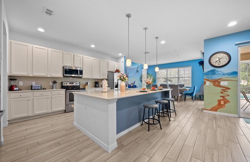 Loughman House | Luxury 13 Bedroom Disney Villa Pool SPA Game Room WI-FI 13 Villa by RedAwning