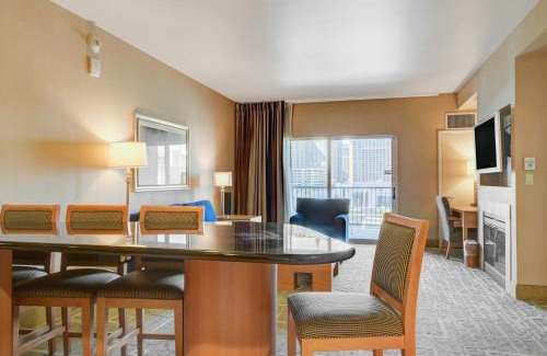 Las Vegas Strip Apartment | Luxury 1BD/1BTH Suite at Platinum Hotel *STRIP VIEW