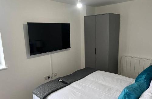 Old Trafford Apartment | Luxury 2 Bed 2 Bath Flat Near Old Trafford