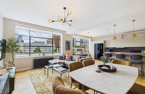 Hoxton Apartment | Luxury 2-Bedroom Duplex in London's Tech Hub
