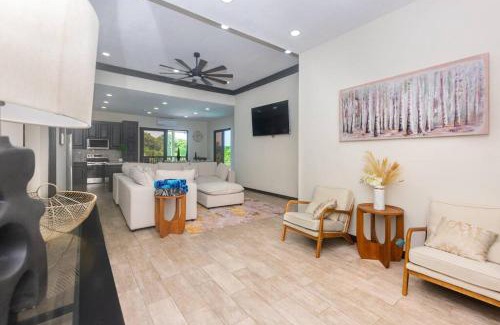 Antoneys Cay Villa | Luxury 3 Bdrms villa with private-pool and full-concierge