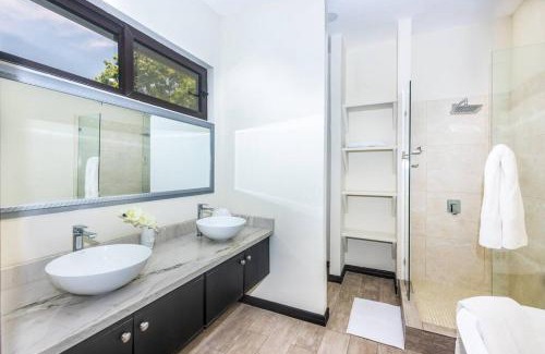 Antoneys Cay Villa | Luxury 3 Bdrms villa with private-pool and full-concierge