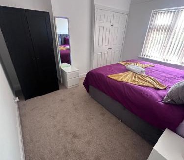 Oadby House | Luxury 3-Bed house in Leicester