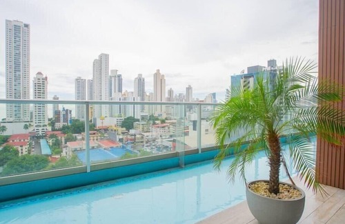 Tumba Vieja Apartment | Luxury 3 Bedroom Cityview apt parkingandbalcony