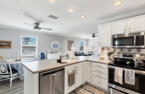 Palm Island House | Luxury 3 bedroom pool home on Bocilla Lagoon!
