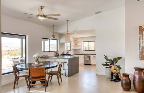 Joshua Tree House | Luxury 3 bedroom Villa with Salt Water Pool and Spa on 5 acres