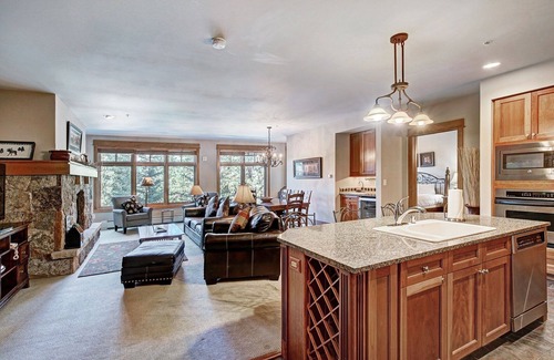 River Run Condo | Luxury 3 Br In River Run Village Featuring Ski In, Ski Out! No Cleaning Fees! 3 Bedroom Condo by RedAwning