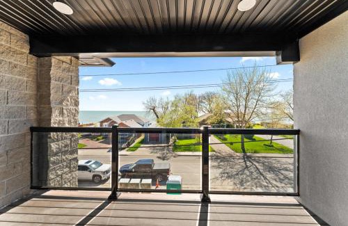 Leamington House | Luxury 3 level, 3 Bedroom 171-2 Condos