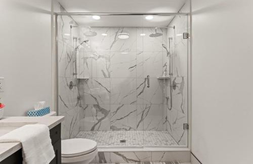 Leamington House | Luxury 3 level, 3 Bedroom 171-2 Condos