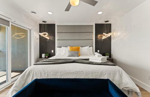 Leamington House | Luxury 3 level, 3 Bedroom 171-2 Condos