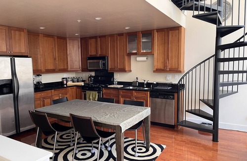 South of Market Apartment | Luxury 3 story apartment living in the heart of San Francisco