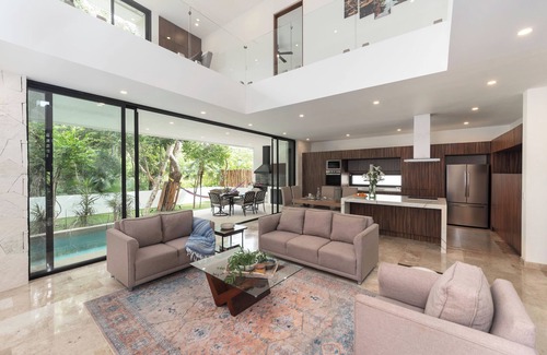 Akumal House | Luxury 3BR/4BA Akumal Casa Bahia Principe/Beach Club/PGAGolf/Restaurants/Spa