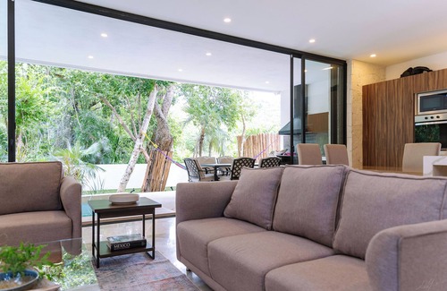 Akumal House | Luxury 3BR/4BA Akumal Casa Bahia Principe/Beach Club/PGAGolf/Restaurants/Spa