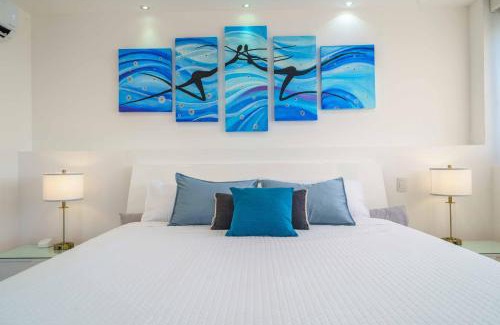Downtown Cancun Apartment | Luxury 4 Bedroom Penthouse with Private Jacuzzi steps from hotel zone