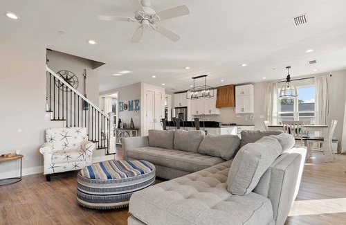Ono Island House | Luxury 4 BR Home, Fido-Friendly*, Elevator, Boat Parking, Golf Cart**!