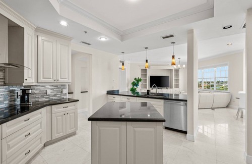 Jupiter Condo | LUXURY 4-Ensuites Beach condo in Jupiter 100 Yards to Ocean!Ocean Views!