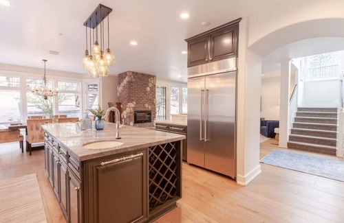 Lake Arrowhead House | Luxury 4BR Retreat w/Spa, Firepit, & Game Room