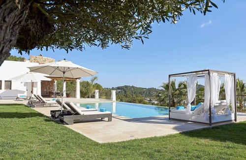 Sant Carles de Peralta Villa | Luxury 5BR Villa with Stunning Views, Ibiza Villa 1311