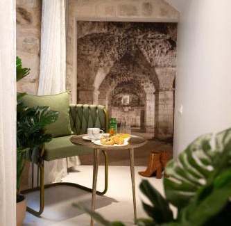Old Town Apartment | Luxury Apartments Lilly 1