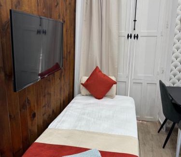 Alicante Apartment | Luxury Apartments Near the Beach and Downtown CENTRUM 8