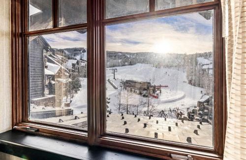Avon Apartment | Luxury Bachelor Gulch Escape