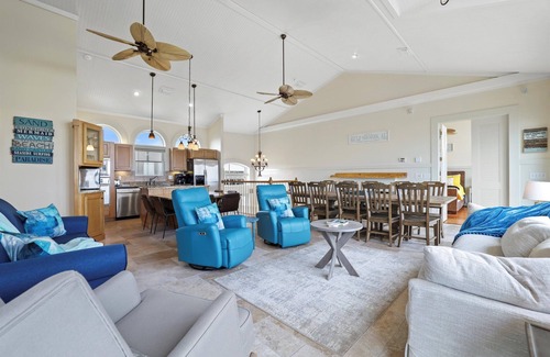 Southpointe House | Luxury BEACH FRONT Home - Available August 9 - 15! - Beautiful Views