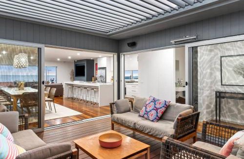 Ocean Grove House | Luxury Beach Views on the Terrace sleeps 10