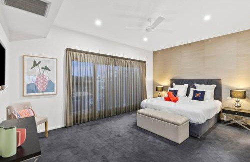 Ocean Grove House | Luxury Beach Views on the Terrace sleeps 10