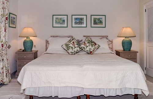 Reeds Bay Condo | Luxury Beachfront Condo