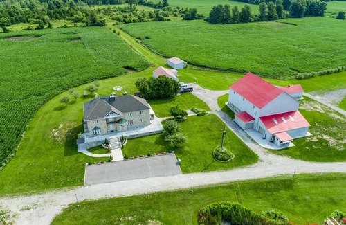 Halton Hills House | Luxury/Beautiful house in 100 acre (beautifully kept and maintained)