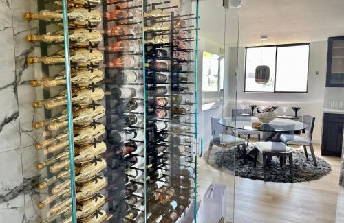 Beverly Grove Apartment | Luxury Beverly Hills 24 Hour Security Home 2 Bedrooms Perfect Location