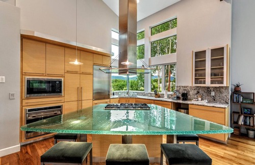 Wasilla House | Luxury Billiard Room & Bar~Wolf Lake Airport Home