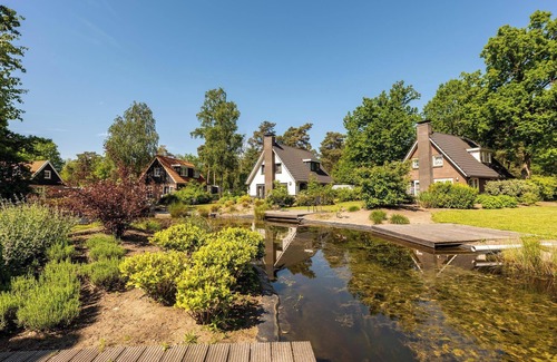 Lochem House | Luxury bungalow with dishwasher and box spring beds