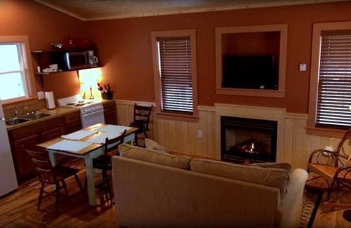 Elkin House | Luxury Cabin Rental with Beautiful Water Views near Charlotte, North Carolina