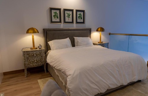 Diplomatic Area Apartment | Luxury Chalet at Pearl Doha