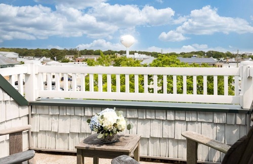 South Rehoboth Apartment | Luxury Club Suite | Balcony & Hydrotherapy Tub