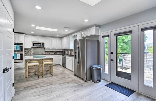 Granbury House | Luxury Granbury Home w/Private Boat Dock!