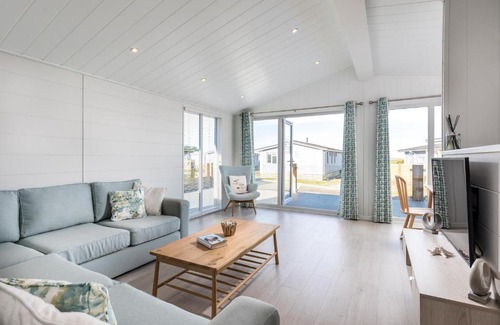 Holywell Apartment | Luxury Harlyn Lodge in Holywell Bay