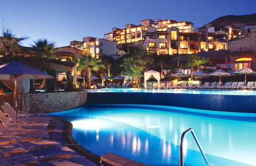 Centro Resort | Luxury in the heart of Cabo San Lucas