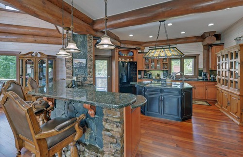 Hiawassee House | Luxury Living on the Lake! Boat Dock Kayaks Firepits, Lake and Mtn Views
